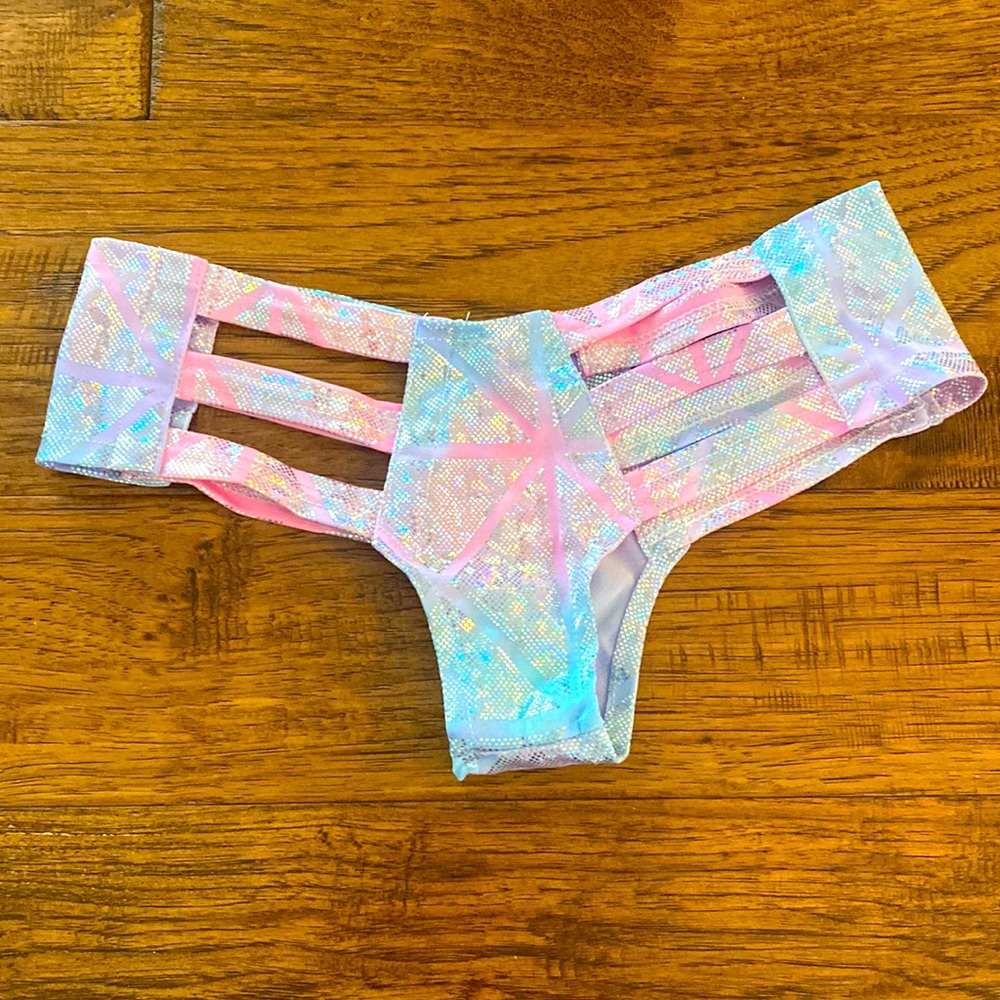 Rave bottoms